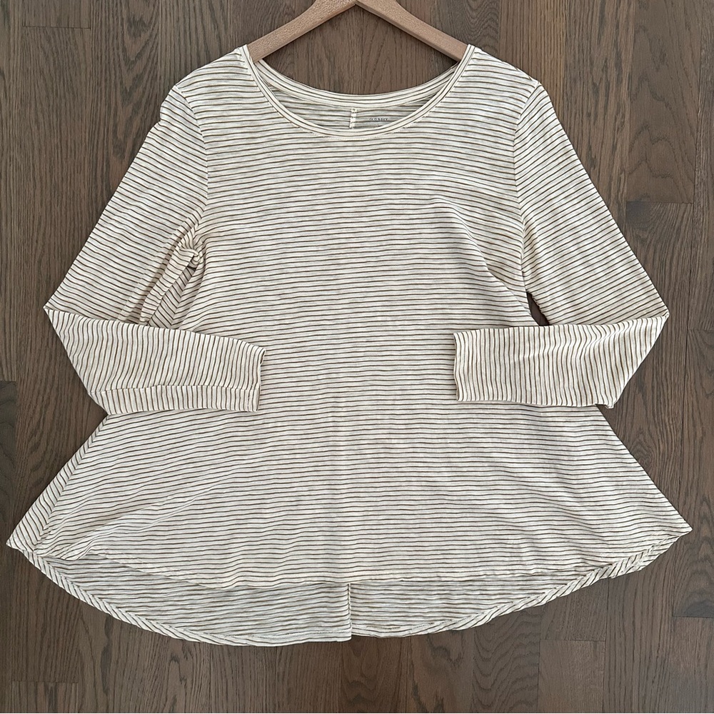 Old Navy Long Sleeve Extreme Crewneck Swing Tee in Cream Olive Stripe Size Small